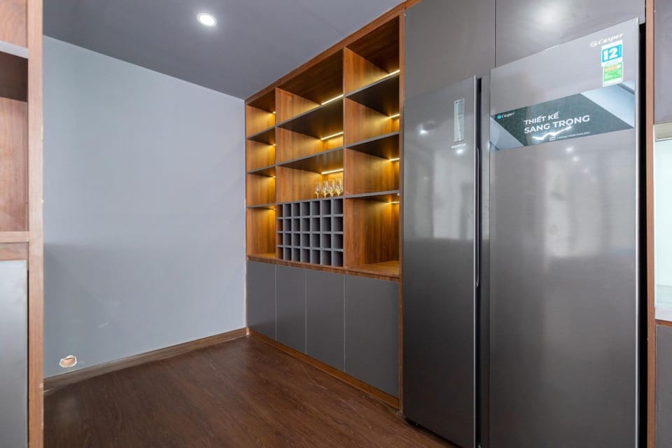 Palm Villa 24 - Ocean View Luxury 6 Bedroom, Karaoke, Bi-da Villa in Vung Tau