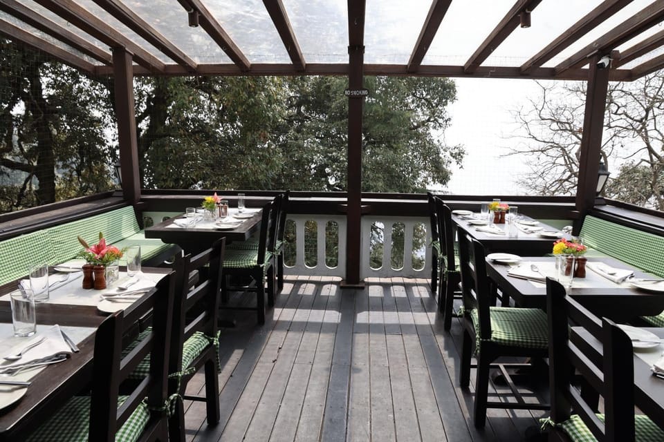 Restaurant/places to eat, Internal: Not applicable to any particular room