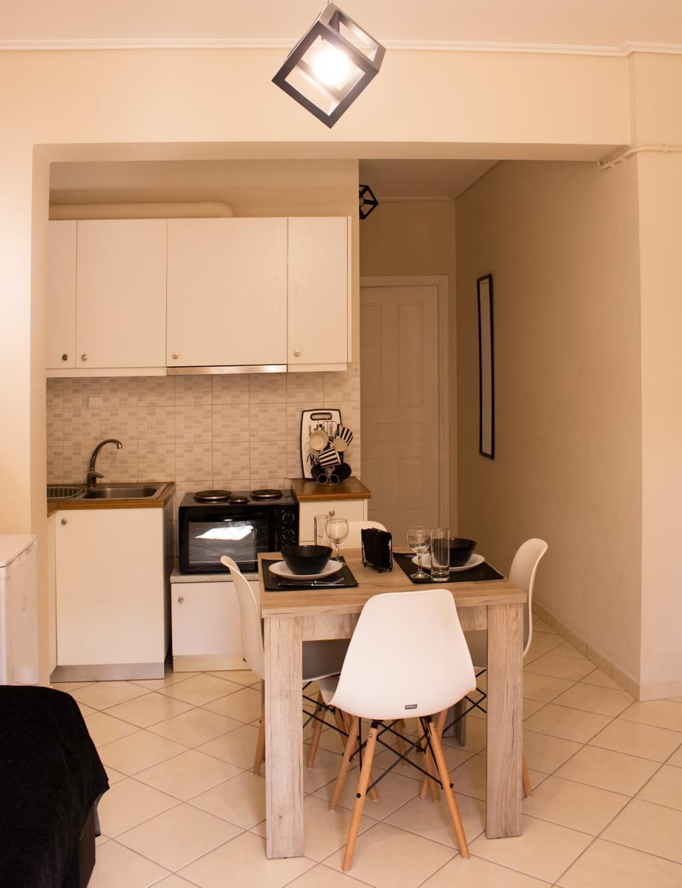 Dining area, kitchen