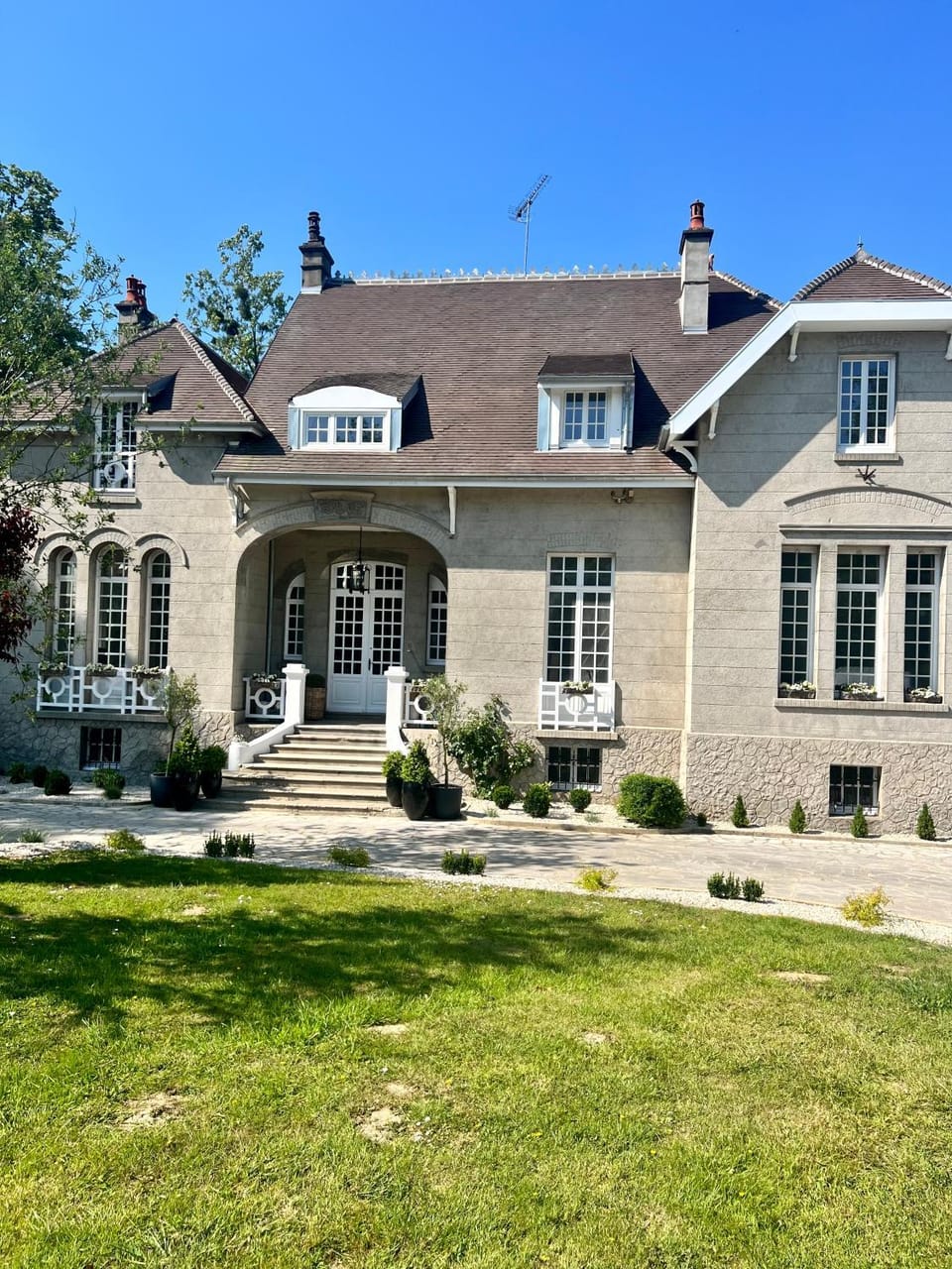 Property building, Garden
