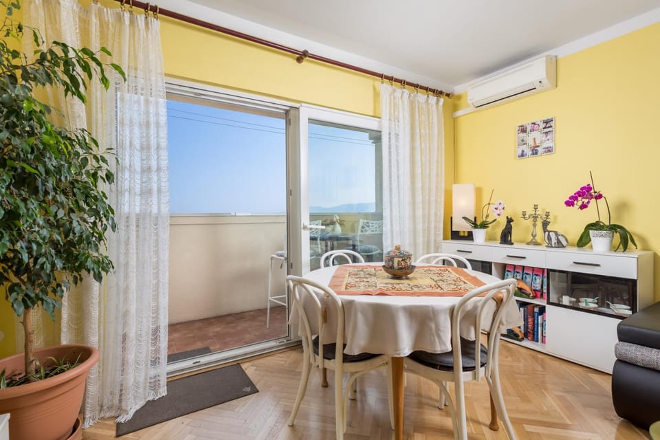 Balcony/Terrace, Living room, air conditioner
