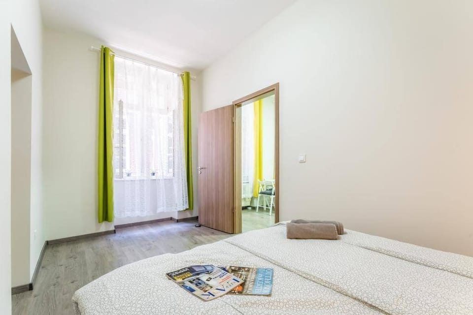 Paralello Universo-Supercentral by NW Apartment in Budapest