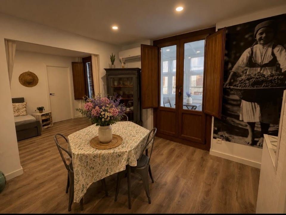 TV and multimedia, Kitchen or kitchenette, Dining area