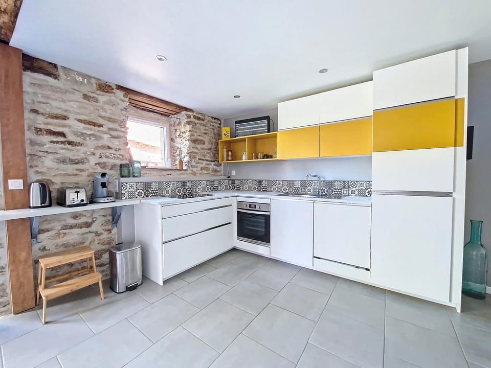 Bergerie Rénovée, SPA - SAUNA , Proche des Lacs, Sentiers Pédestres House in Auvergne-Rhône-Alpes