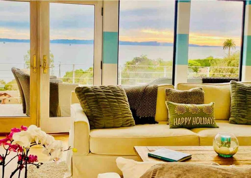 Living room, Sea view