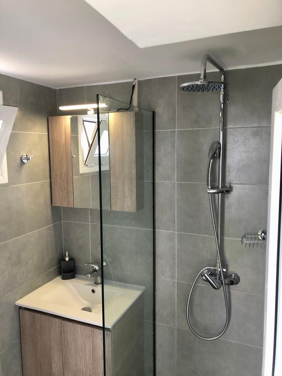 Shower, Bathroom
