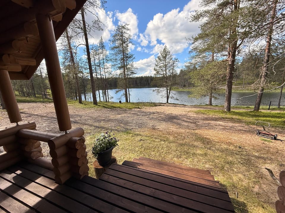 Kolmiloukon leirintäalue Campground/ 
RV Resort in Lapland