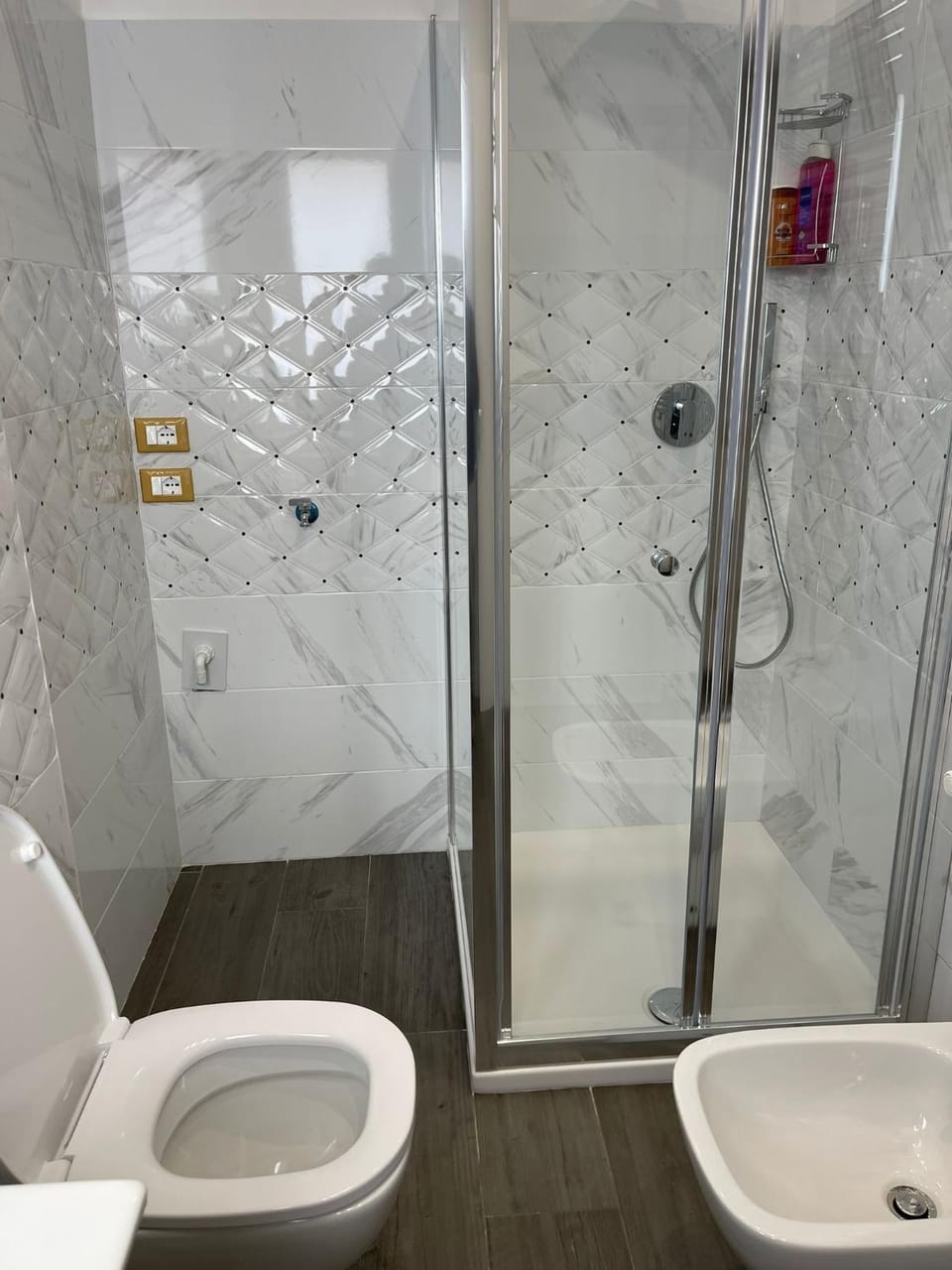 Bathroom, Living room
