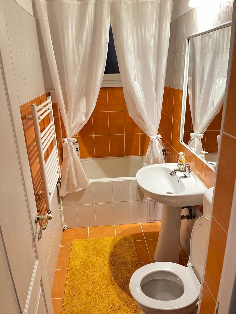 Shower, Toilet, Bath