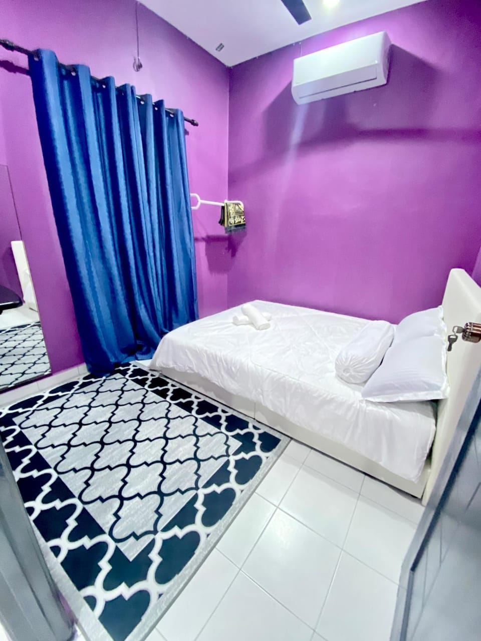 Bedroom, air conditioner
