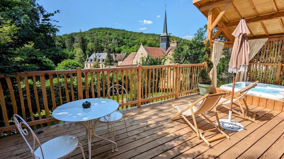 Patio, Natural landscape, View (from property/room), Balcony/Terrace, Dining area, Mountain view