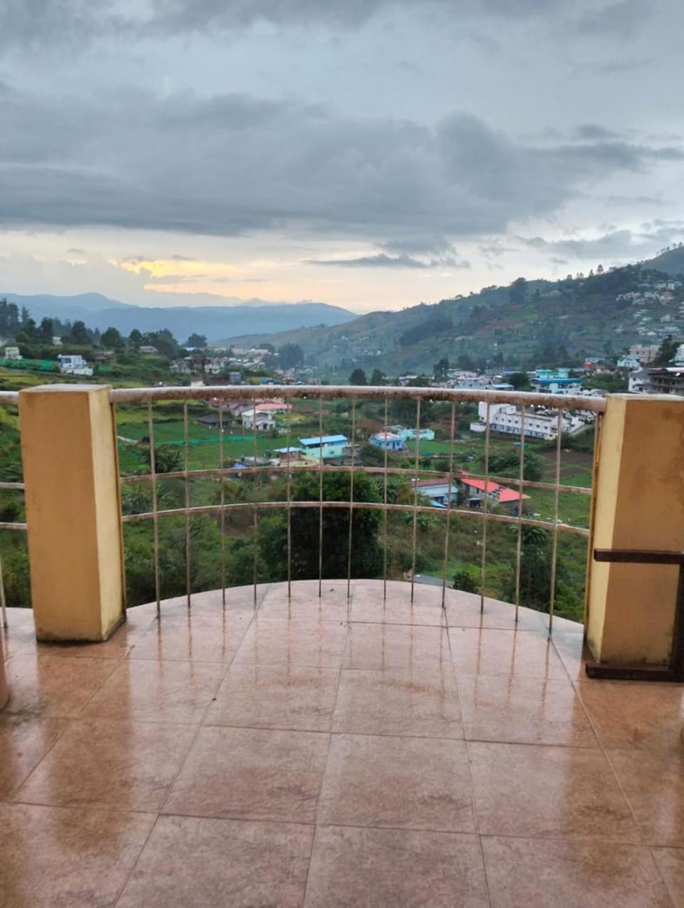 View (from property/room), Balcony/Terrace, Mountain view