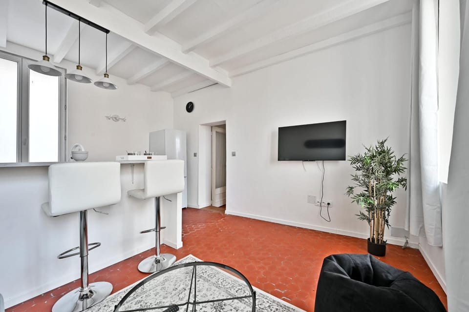 TV and multimedia, Kitchen or kitchenette, Living room