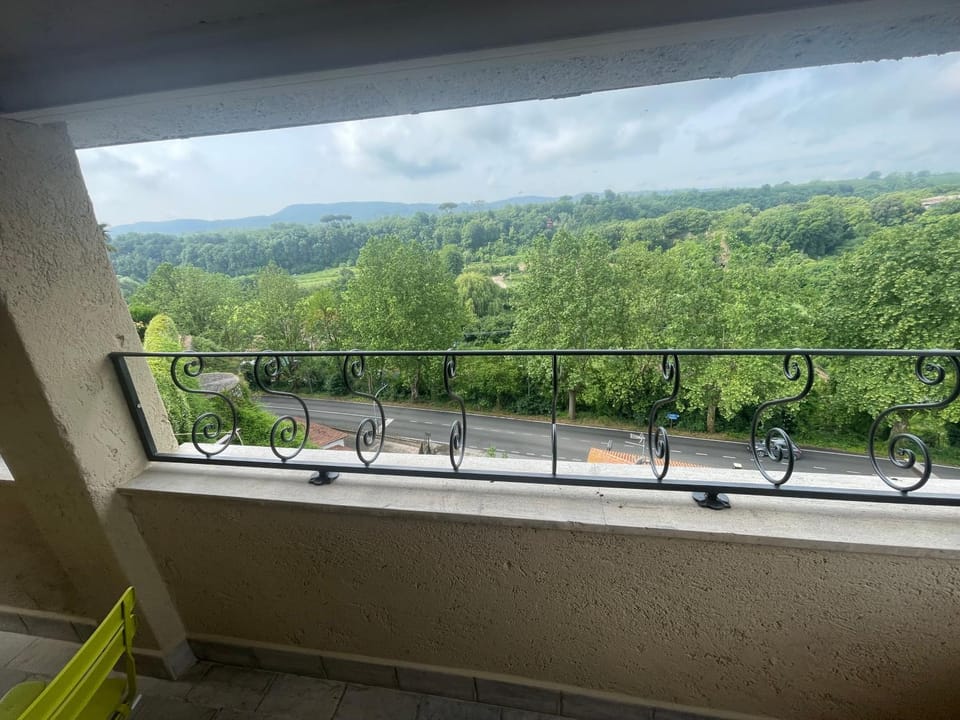 Balcony/Terrace, Mountain view