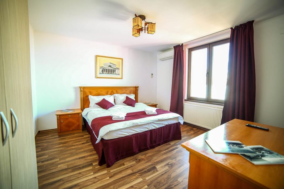 Bed, Photo of the whole room