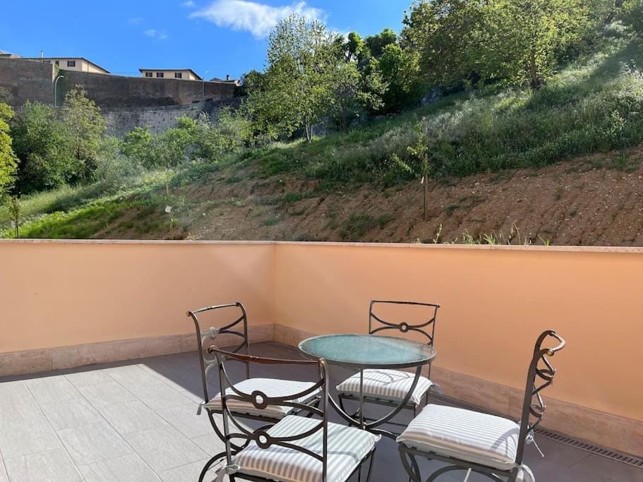 Garden, Balcony/Terrace