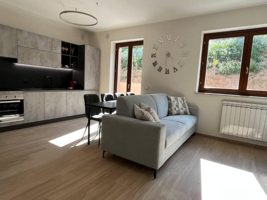 TV and multimedia, Kitchen or kitchenette, Living room