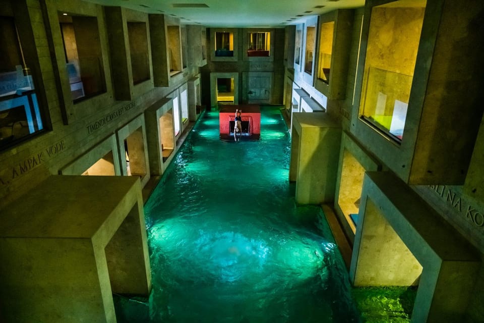 Swimming pool, Swimming pool