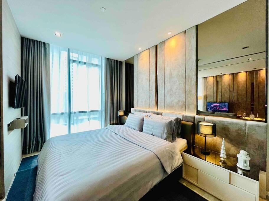 Luxurious in Prime Area Bangkok (PickupService) Apartment in Bangkok
