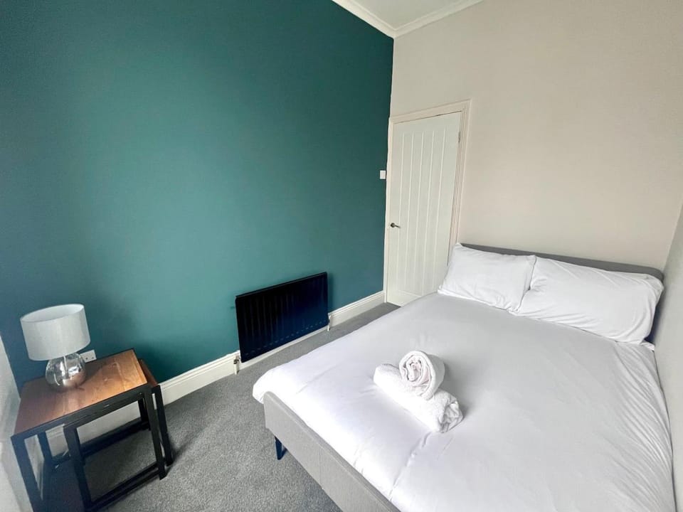 3 BDRM close to beach&city Apartment in North Shields