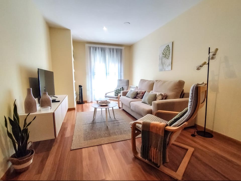 TV and multimedia, Evening entertainment, Entertainment, internet, internet