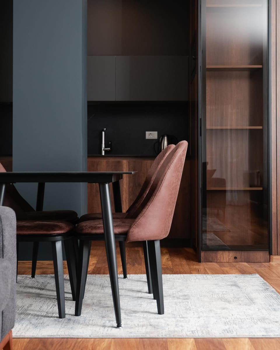 Restaurant/places to eat, kitchen