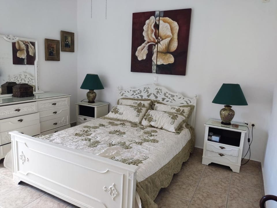 KATKA Karavas House in Islands
