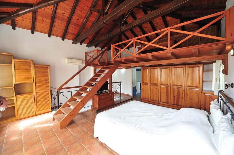 Bed, Photo of the whole room, Bedroom, wardrobe