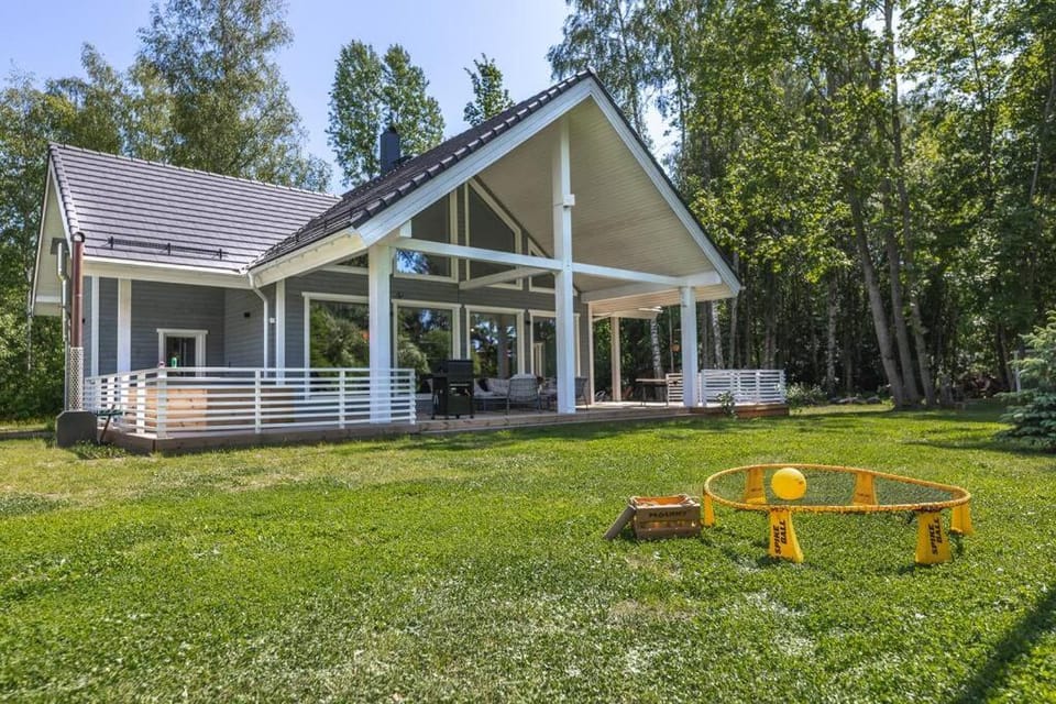 Property building, Garden view
