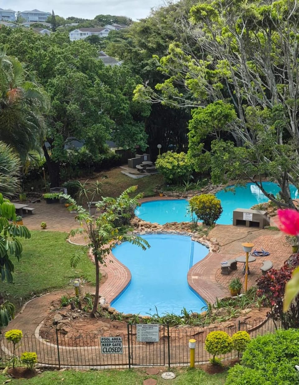 BBQ facilities, Pool view