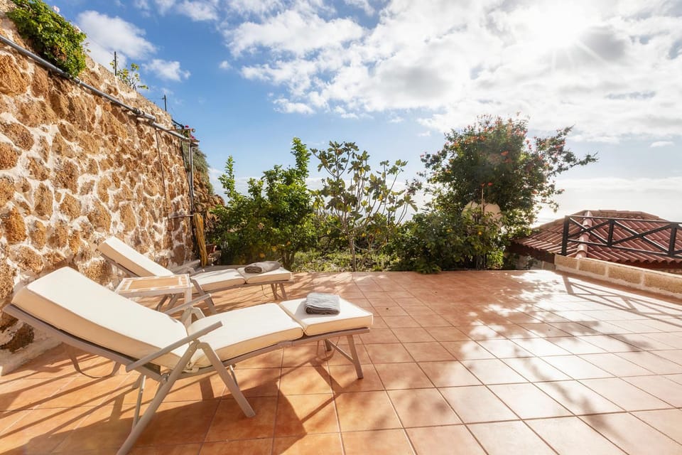 Day, Natural landscape, View (from property/room), Balcony/Terrace, sunbed