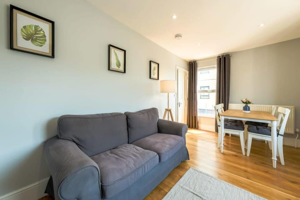 North Street - 2 Bedroom Apartment - Hopewell Apartment in Bristol