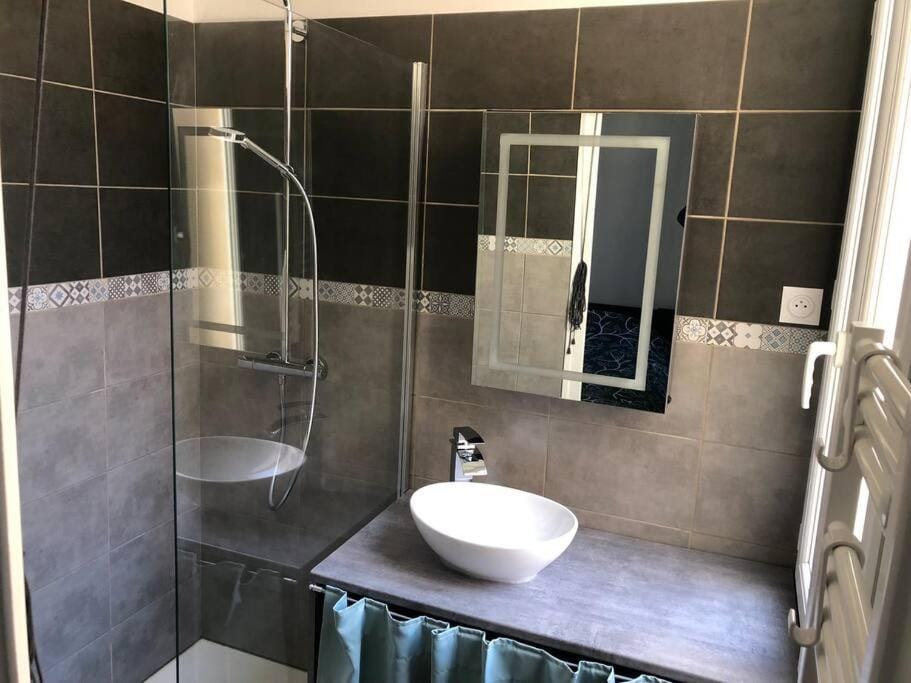 Appartement vu maison Pierre Loti Apartment in Nouvelle-Aquitaine