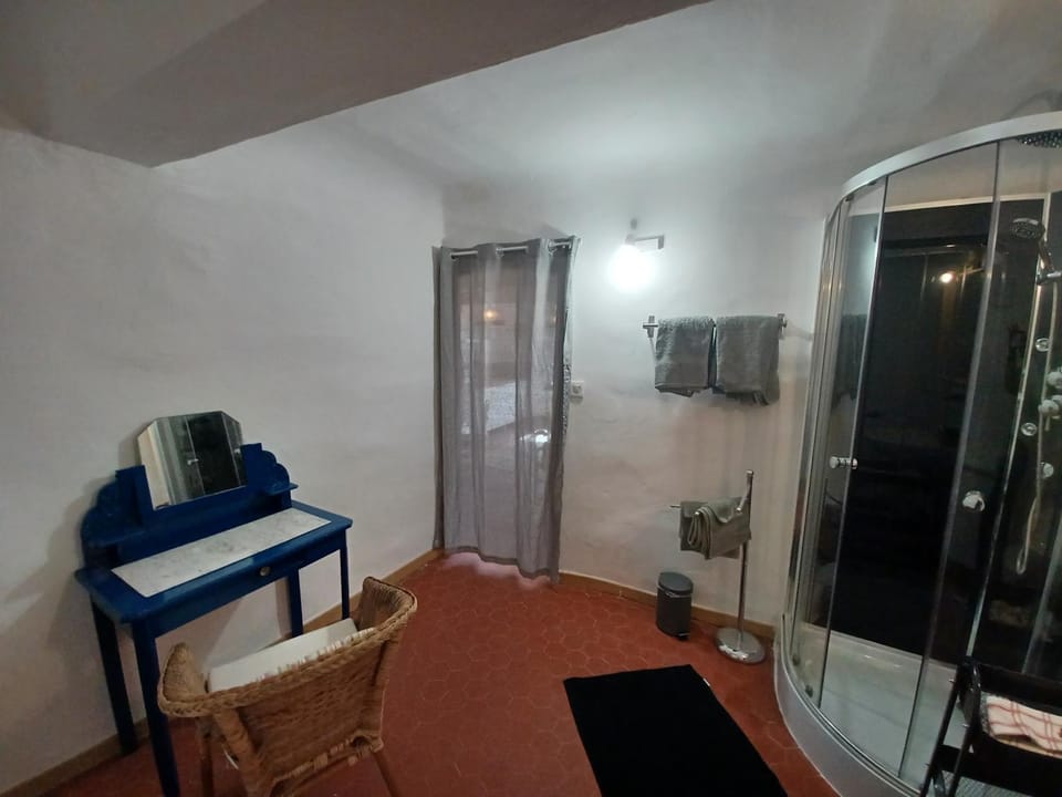 L'HORLOGE Apartment in Aups