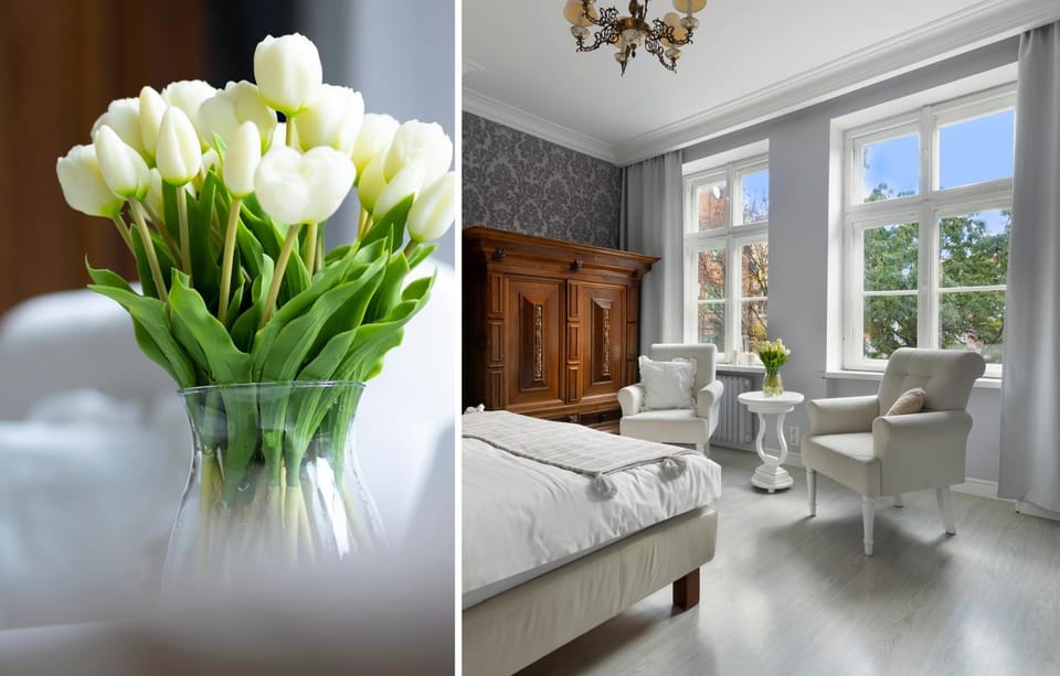 Bed, Seating area, Dining area, Bedroom