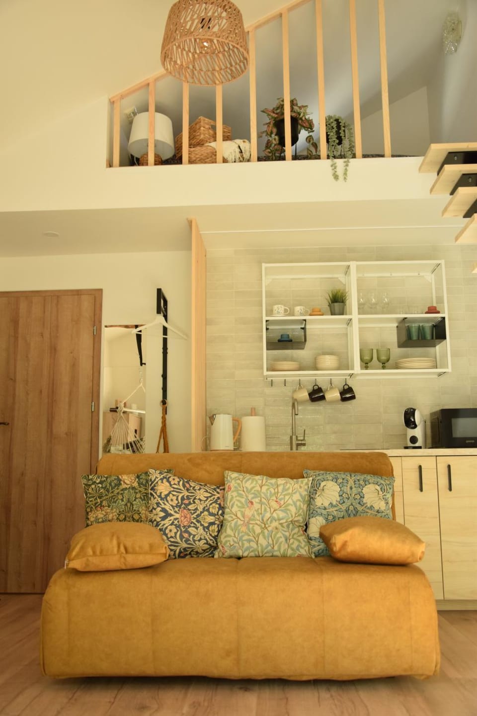 Kitchen or kitchenette, Living room, Seating area