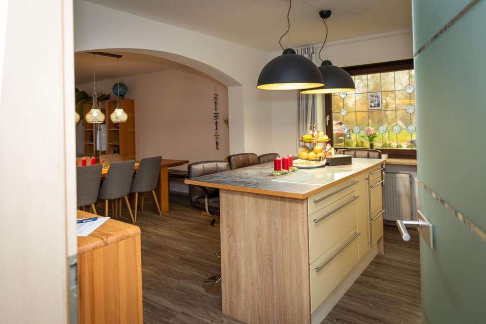 Lounge or bar, kitchen