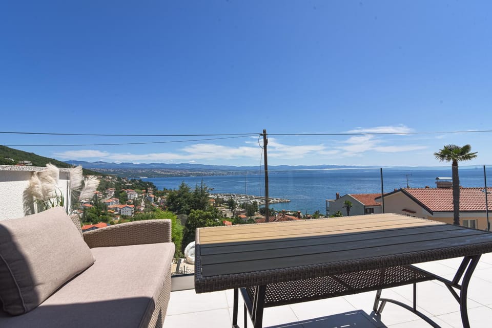 Balcony/Terrace, Seating area, Sea view
