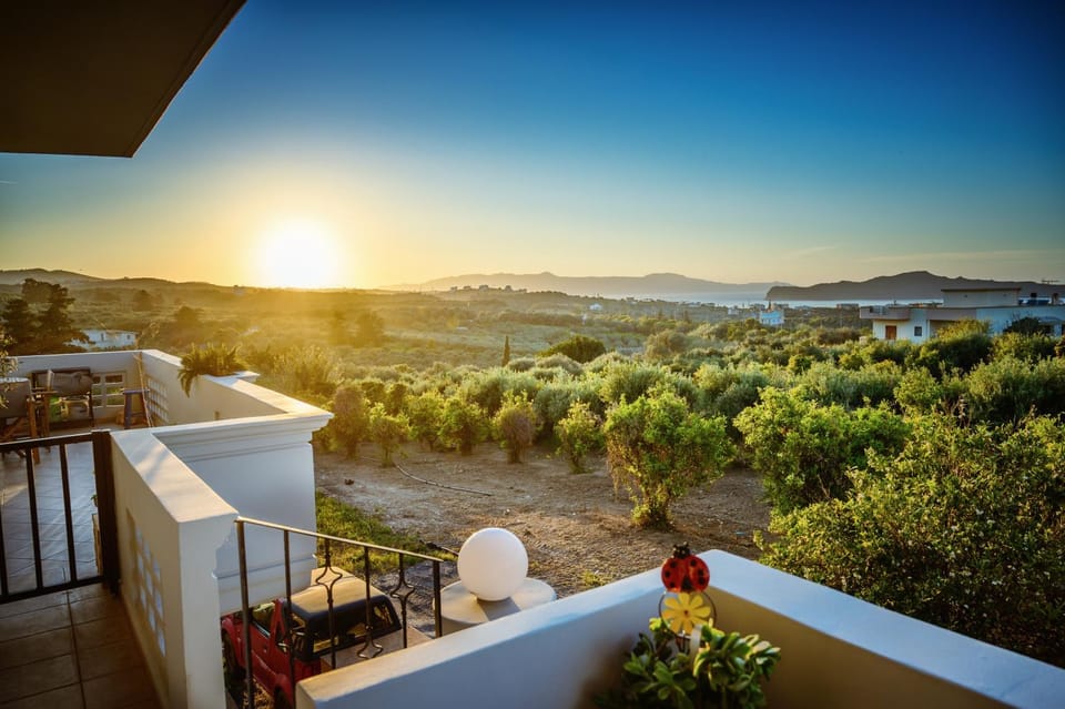 Nearby landmark, Natural landscape, Balcony/Terrace, Mountain view, Sea view, Sunset