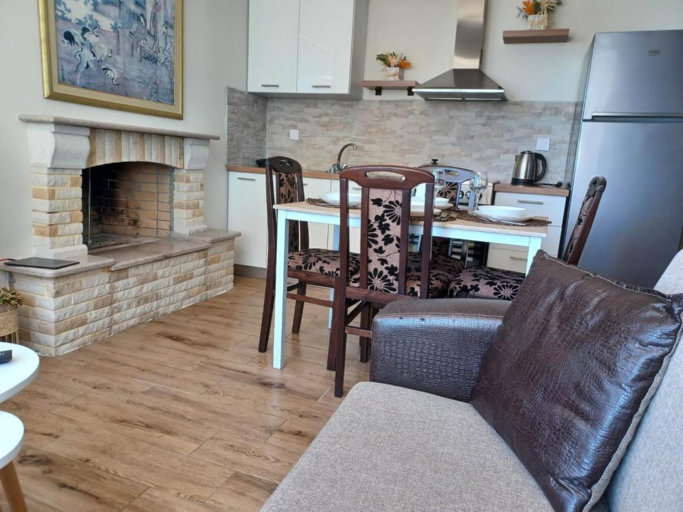 Kitchen or kitchenette, Living room, Dining area