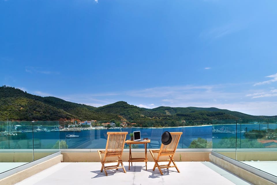 Patio, Day, Natural landscape, View (from property/room), Balcony/Terrace, sunbed