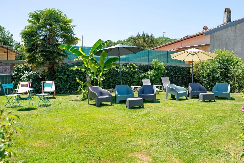 Chambres D'hôtes Baladous Bed and Breakfast in Occitanie