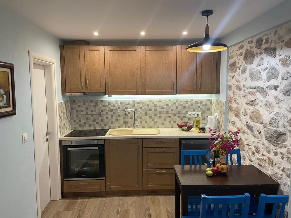 Kitchen or kitchenette, stove