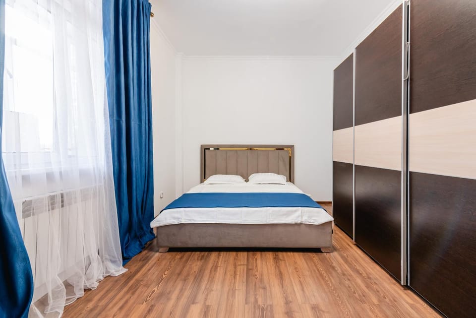 Оркендеу Apartment in Almaty