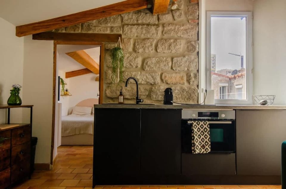 Bed, Coffee/tea facilities, Kitchen or kitchenette, Bedroom, stove