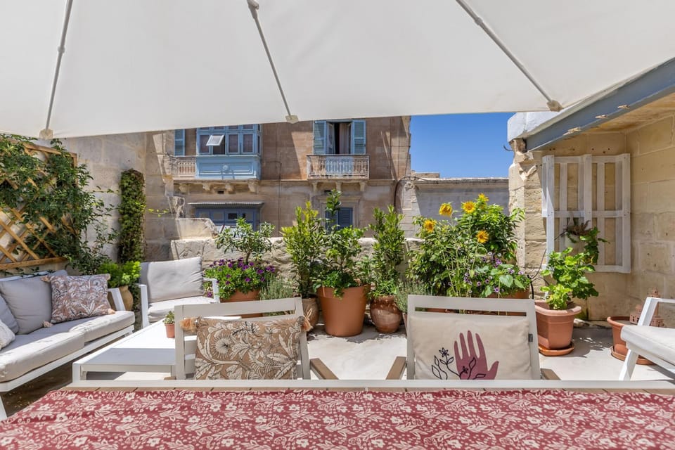 Patio, Day, Garden, View (from property/room), Balcony/Terrace, Seating area, Garden view