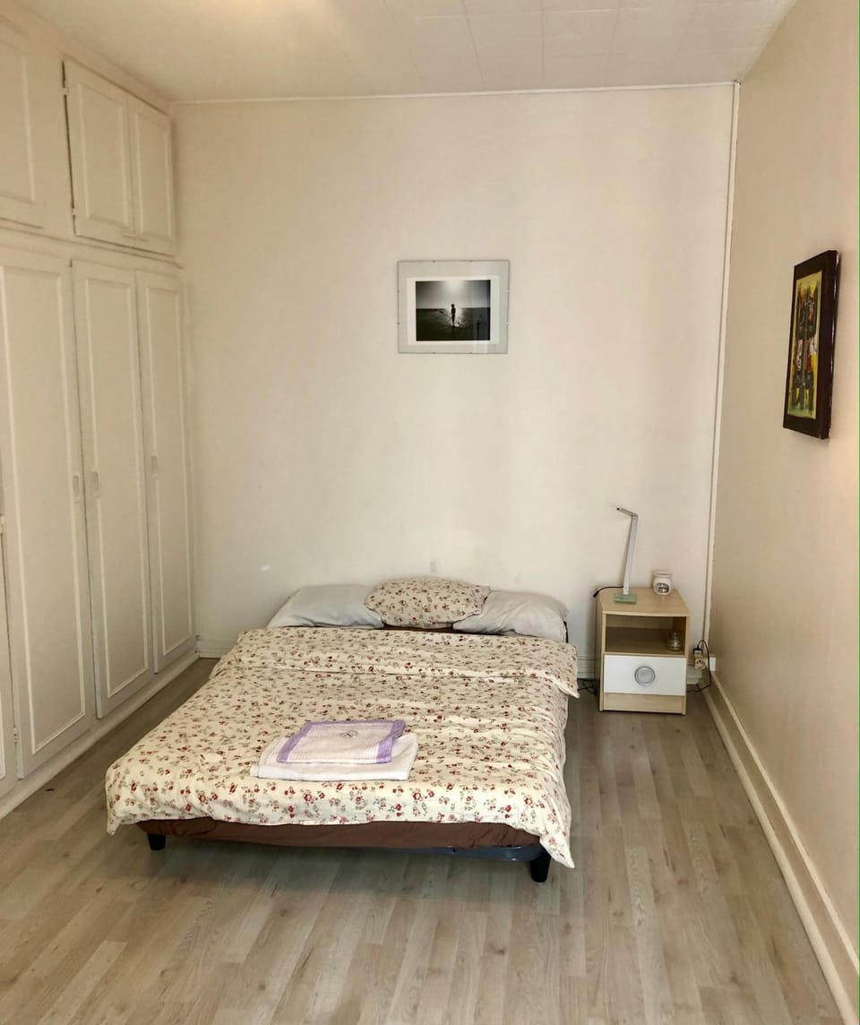 Bed, Photo of the whole room, storage