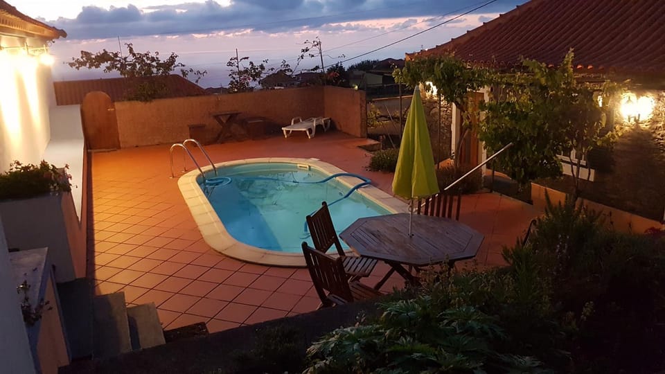 Night, Swimming pool