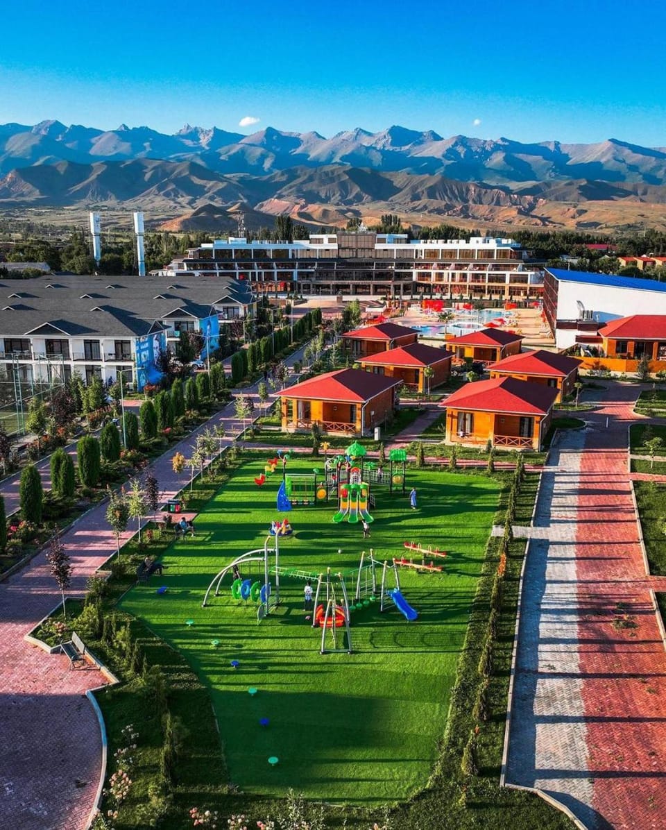 Children play ground, On site, Area and facilities