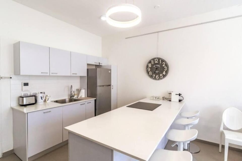 Arlozorov ben yehuda Apartment in Tel Aviv-Yafo